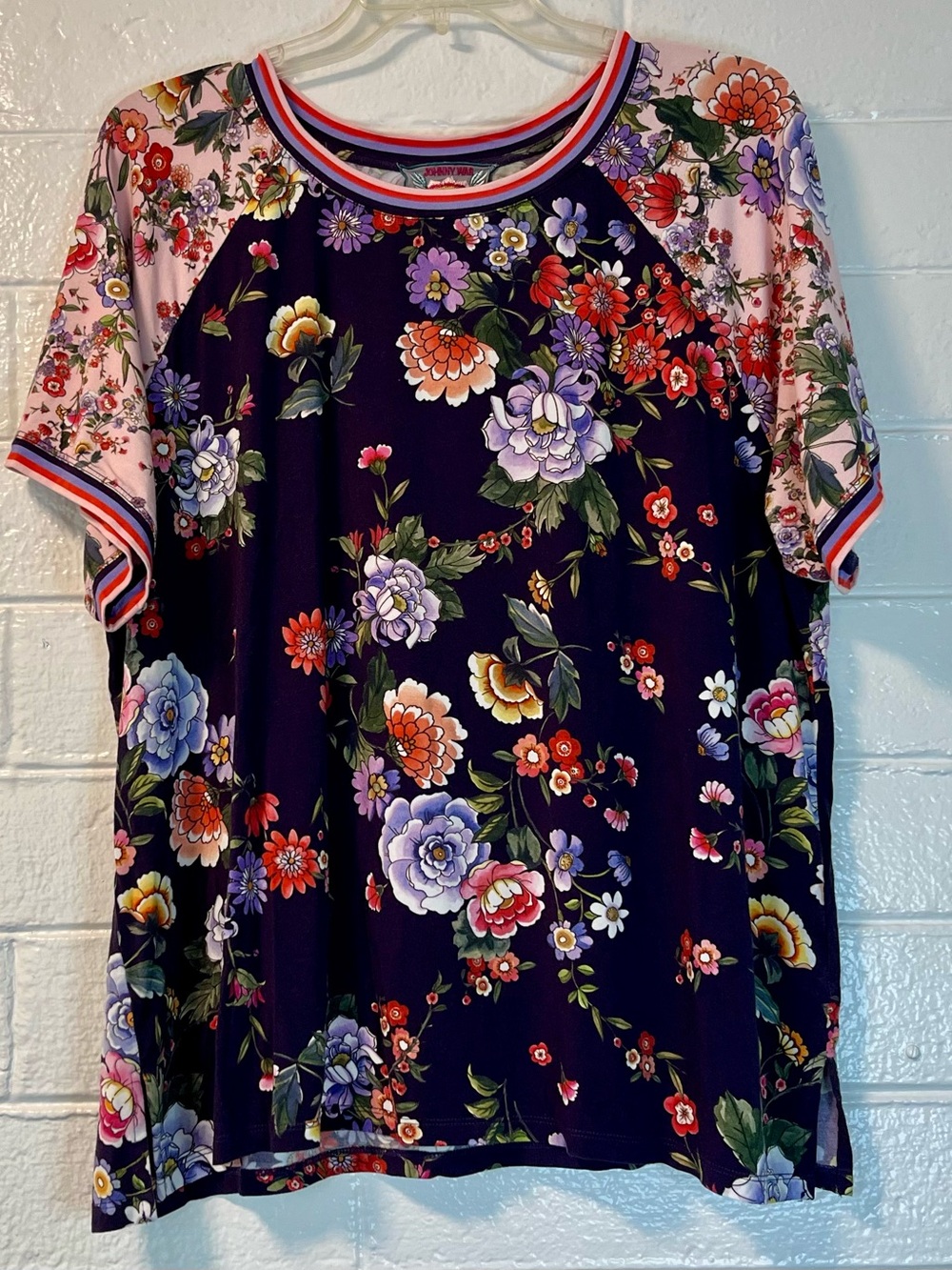 JOHNNY WAS EUC Navy Floral Short Sleeve Tee size XL - Picture 5 of 9
